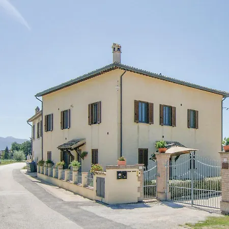 Three-bedroom In Appartement