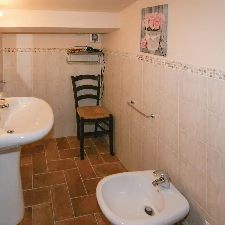 Three-bedroom In 아파트 *