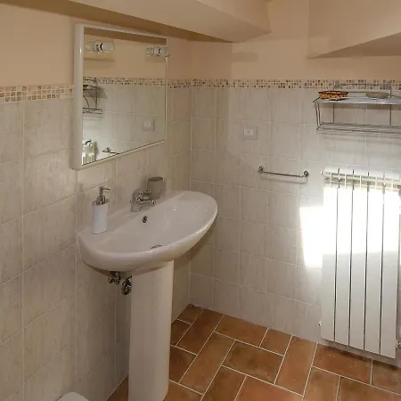Three-bedroom In 아파트
